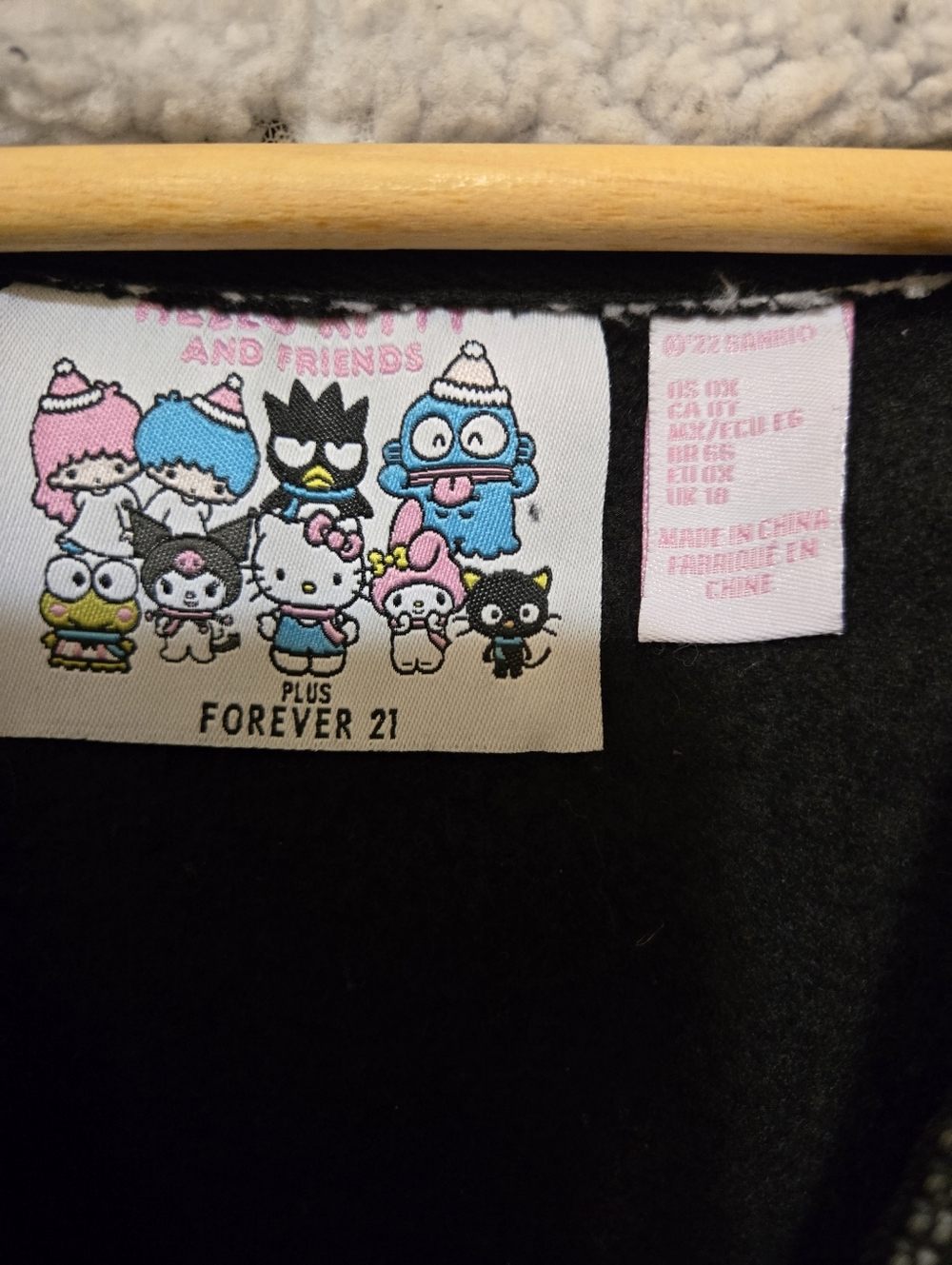 Forever 21 Black Zip-Up Kuromi Hoodie with Pink Sleeve Accent - Picture 5 of 8